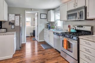 Cheerful 2-Bedroom with convenient Expressway access - Springfield - 2