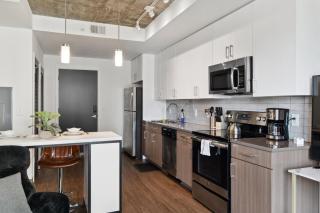 Chic Central Birmingham Condo 2BR - Birmingham - 5