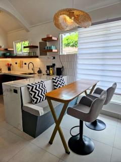 Villa Paraíso, newly renovated,2 bdrm, 2 bath, pool,jacuzzi,close to beach - 5