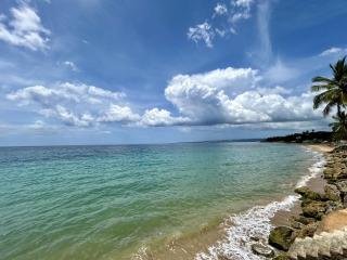 Beachfront Getaway at Ocean View Castle Condo - Aguada - 8