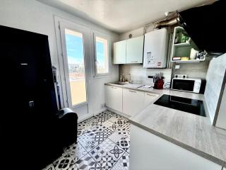 Appartement au pied du métro. - 4