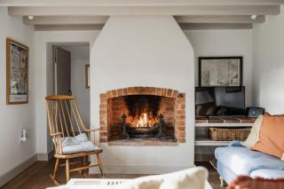 Barn Owl Cottage, Field Dalling - - 2