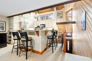 Cozy Townhouse in Avon - 3