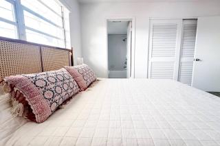 Quiet Beachfront Apartment next to Lido Beach - Sarasota - 2