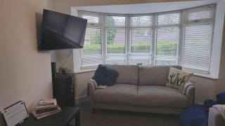 Family Friendly 3BR Near Peak District Sleeps 9 - Huddersfield - 5