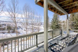 Charming 5BD Mountain Estate Perfect for Families - 6