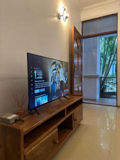 Cozy 1BR Apartment with stunning pool view - Dar es Salaam - 0