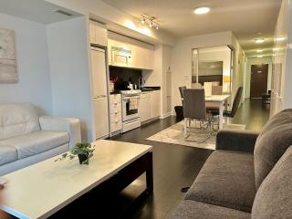 Spacious & Central 1 bdrm 2 real beds - 0