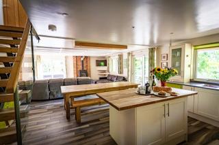 Weaver, woodland lodge with hot tub for 12 - Oakamoor - 9