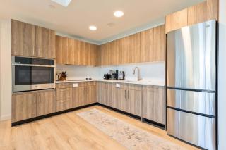 Luxury Apt with Kitchen and Gym - Boston - 3