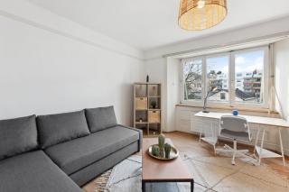 Basic 2BR Apartment with Full Kitchen - 9