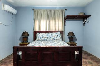 Bonefish Hotel - Dangriga - 3