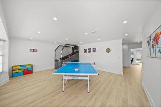 Miami Oasis- Pool & Game Fun - 7