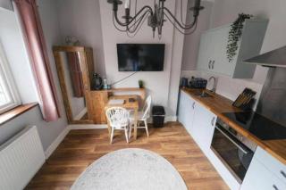 Stylish 1-Bed Apartment in Bath - Sleeps 4 - Bath - 3