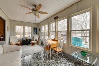 Deck and Lake Gaston Access Dog-Friendly Getaway - Bracey - 2