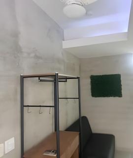 Flats proximo praia Copacabana posto 6 - 8