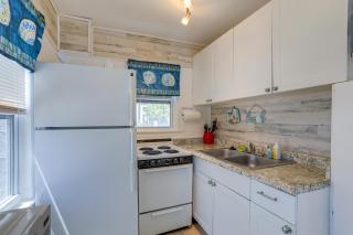 Cozy Indian Rocks Beach Cottage Steps to Seawall! - Clearwater Beach - 2