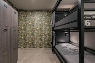 Luxury hostel shared mixed room - 2