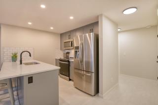 Stylish & Comfy Mountain Escape King Bed PS5! - 4