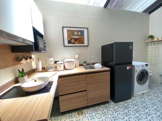 Sea Breeze Villa Patong - 5