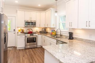 7010 Charming Gulf Shores Bungalow with Private Oasis - Gulf Shores - 8