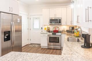 7010 Charming Gulf Shores Bungalow with Private Oasis - Gulf Shores - 7