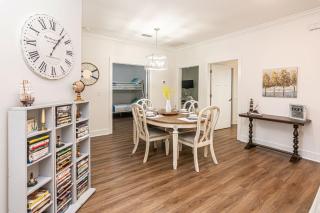 7010 Charming Gulf Shores Bungalow with Private Oasis - Gulf Shores - 1
