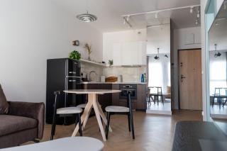 Cozy 2-room Apartment with Balcony, Near Market Square, Historical District - 8