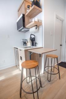 Studio #4 - Self Check-In - Plateau - St-Denis - Montreal - 3
