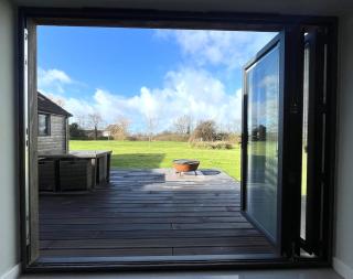 Pear Lodge - Somerset Holiday Homes - North Wootton - 8