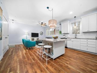 The Heart of TC 2BDR Ground Floor Condo in Downtown TC 2846 - 6