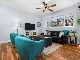 The Heart of TC 2BDR Ground Floor Condo in Downtown TC 2846 - 4