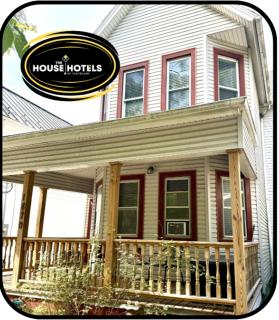 The House Hotels - Huge Ohio City District Home - 5 Minutes from Downtown - W45th1 Upper - Cleveland - 0