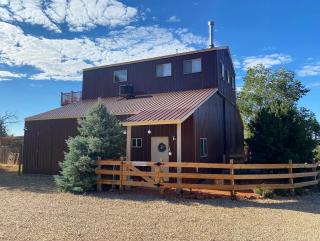Kanab Barn Loft House on 40 acres Pet Friendly - Kanab - 9