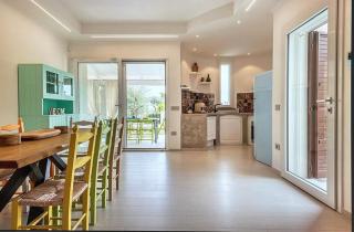 Villa Rei M&M- sea view, swimming pool & Jacuzzi - Costa Rei - 2
