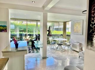 MAGNIFIQUE t2 RÉSIDENCE LUXE MANDELIEU CANNES PLAGE PRIVÉE PISCINE TENNIS RESTAURANT - Mandelieu La Napoule - 9