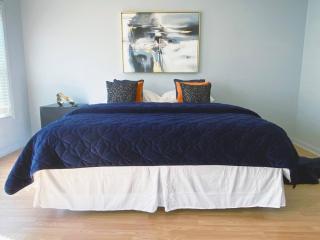 Two Cozy Homes Near GWCC & Mercedes Benz - Sleeps 15 - 1