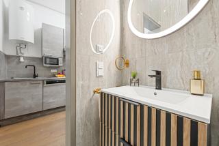 Avío, stylish Studio, smart TV, 2 Beds - 1