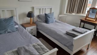 Cosy Bournemouth Bungalow - 6