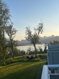 Beautiful view with a walking distance to everything - 1