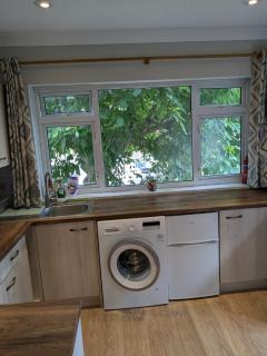 North London Quiet good transport 1 or 2 bedrooms Bus Train Tube close - New Southgate - 9