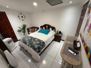 5 min del Aeropuerto SJ CR, con AC, wifi, parqueo, cocina, baño privado - 1