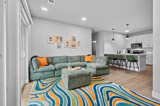 Modern Apt W Pool, Gym & Free "p"prime Location - 5