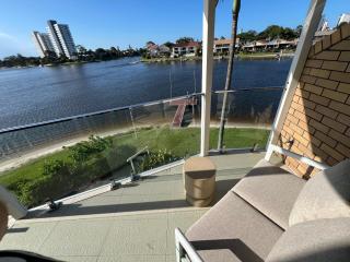VILLA AQUILA - Mermaid Waters - 6