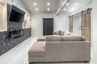 Cozy Cottage in Cos Cob - 2