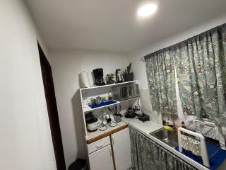 5 min del Aeropuerto SJ CR, con AC, wifi, parqueo, cocina, baño privado - 7