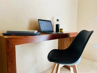 Jungle Gem with Swim-Up Pool & Easy Paved Access - 2