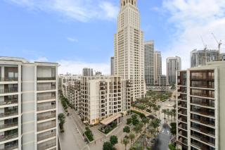 Luxe 1BR in Orchid Creek with Balcony Pool & Gym - 1