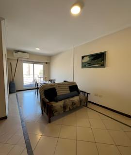 Hermoso depto. zona residencial - 7