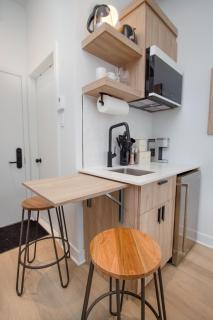 Studio #1 - Self Check-In - Plateau - St-Denis - Montreal - 8